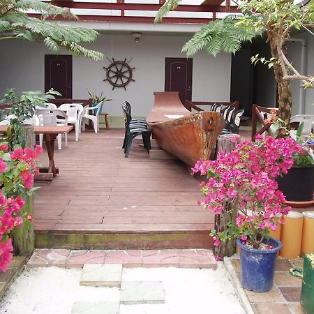 Patio House Reef Hotell Zamami Exteriör bild